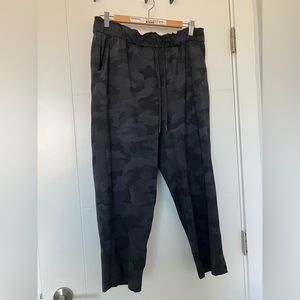 Lululemon Stretch Luxtreme High-Rise Crop